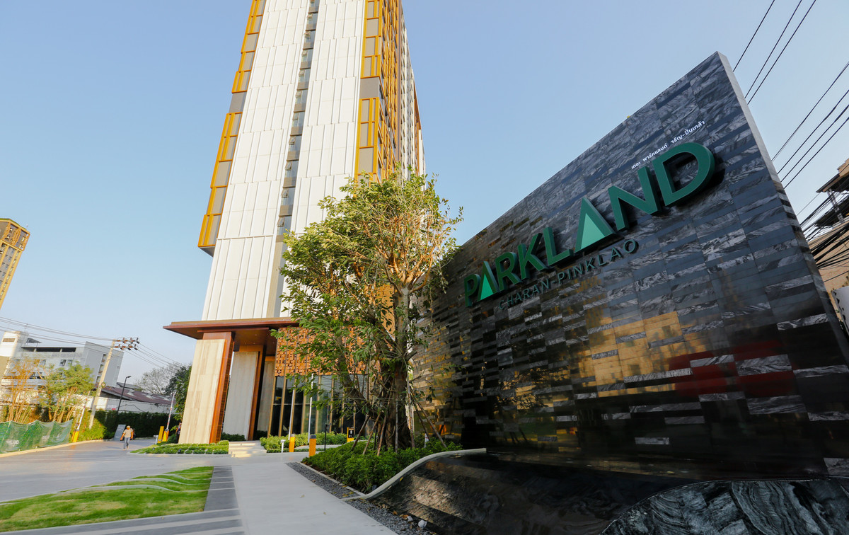 For SaleCondoPinklao, Charansanitwong : ✨ For Sale: The Parkland Charan - Pinklao Condo ✨ 💰 Only 2,390,000 THB