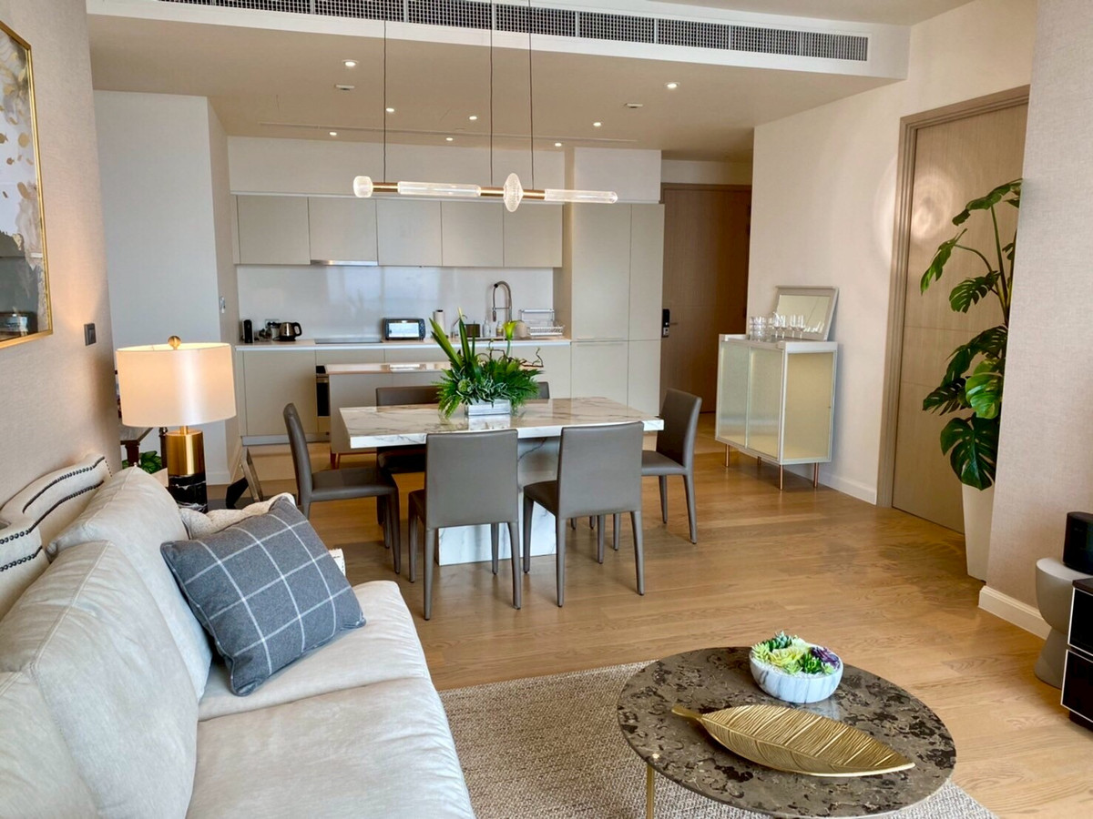 For RentCondoWongwianyai, Charoennakor : ✨🏢 Big room 145 sq m, 3 bedrooms, 3 bathrooms, high floor 50+, call 0994629391 Bird.