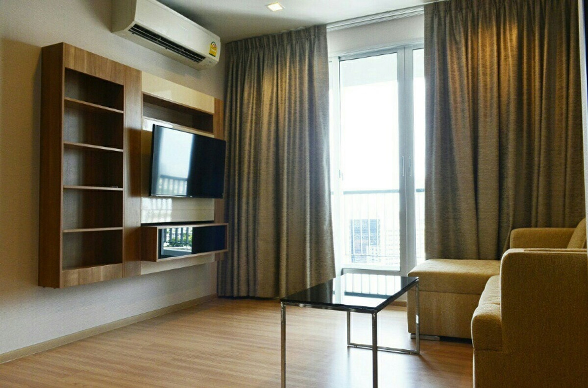 (for rent) RHYTHM Sathorn ใกล้ BTS สะพานตากสิน Loading...
