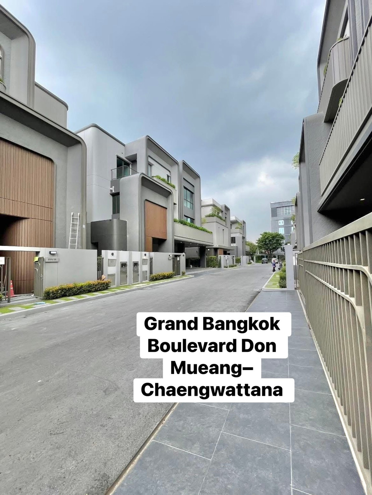 🔥🔥30375 🔥🔥 Luxury detached house for rent 𝐆𝐫𝐚𝐧𝐝 𝐁𝐚𝐧𝐠𝐤𝐨𝐤 𝐁𝐨𝐮𝐥𝐞𝐯𝐚𝐫𝐝 Don Mueang-Chaengwattana 🚩#The  same village as Khun Janie, you can do it all if you' ;re refreshed🚩🌐LINE ID : @fastforrentcondo Loading...