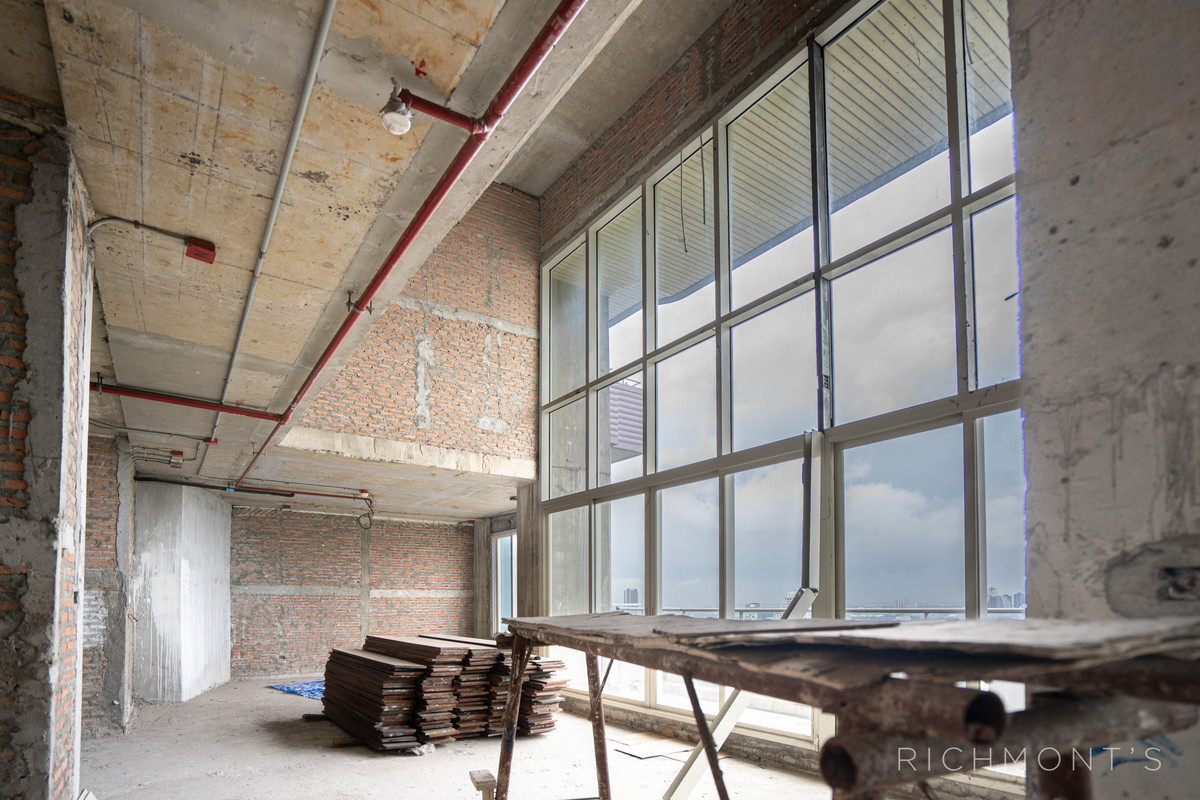 For SaleCondoWongwianyai, Charoennakor : Watermark Chaophraya condo for Sale, penthouse Duplex Bare Shell unit