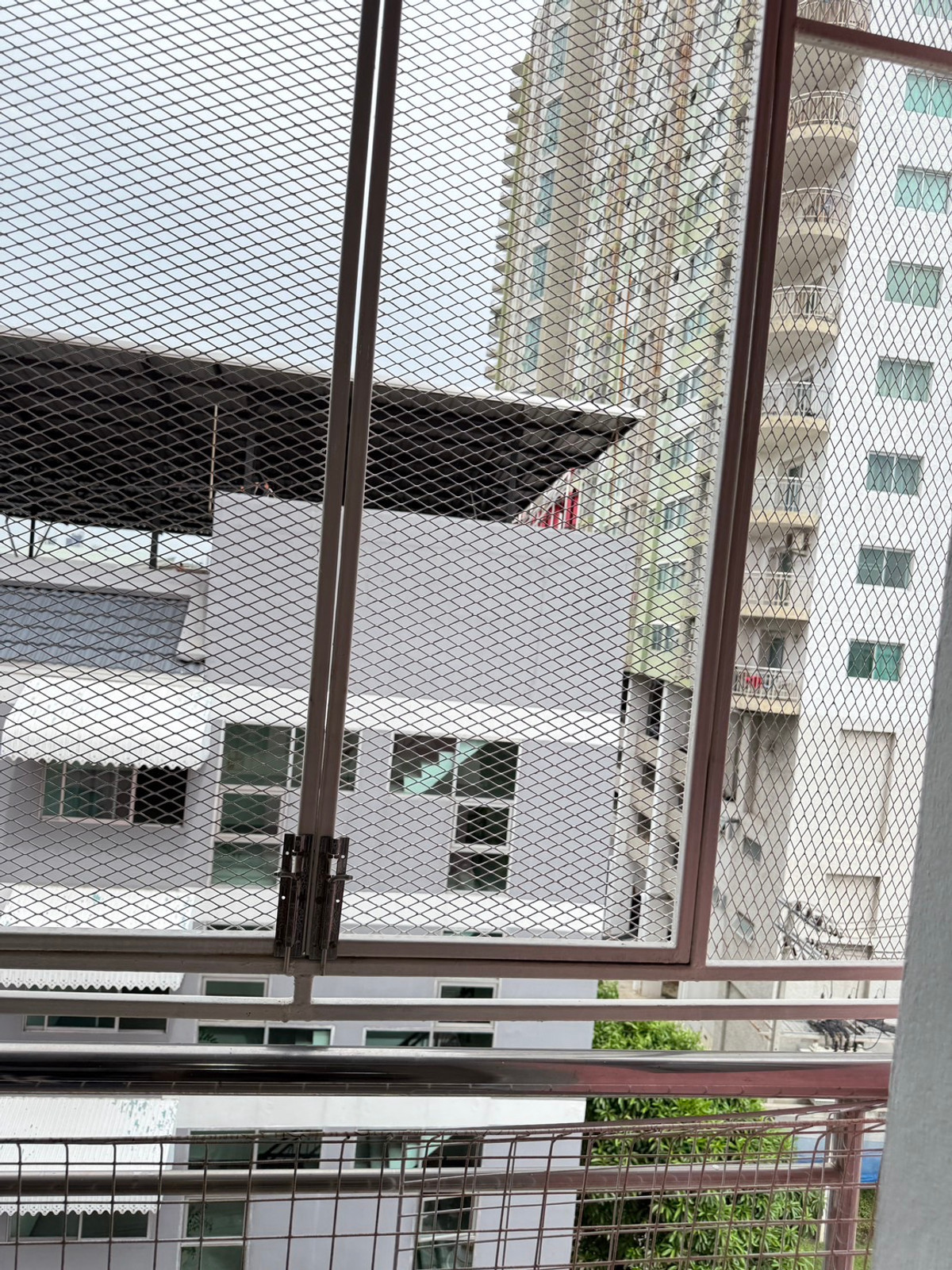 For SaleCondoSapankwai,Jatujak : For Sale: Ratchavipa Place Condominium | Prime Ratchayothin–Phaholyothin Location | Pet-Friendly | Near BTS Ratchayothin  Great value for a city condo in one of Bangkok’s highly sought-after rental areas.