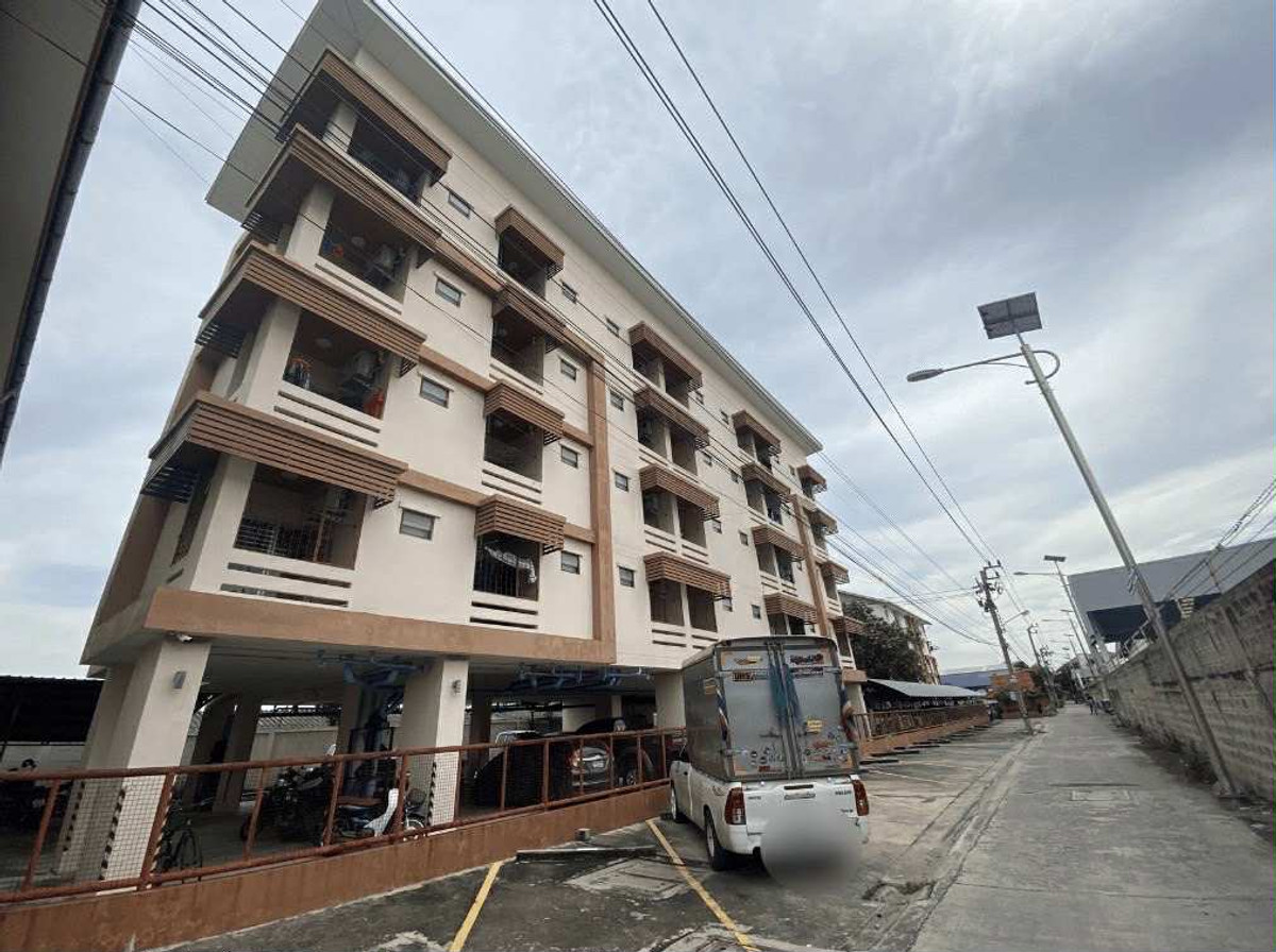 Dormitory for sale, prime location, near industrial areas and universities, Bangna Trad Road, KM 16.5, Samut Prakan, for sale with tenant. Loading...