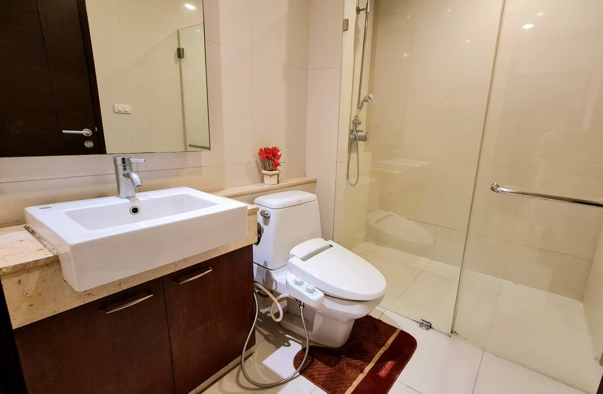 ให้เช่าคอนโดสุขุมวิท อโศก ทองหล่อ : ให้เช่า Piyathip Place 2 ห้องนอน 2 ห้องน้ำ 160 ตร.ม. 73,000 บาท