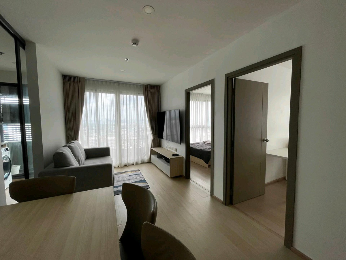 For RentCondoBangna, Bearing, Lasalle : 🚆Luxury condo, good location, near BTS Bangna, very convenient to travel 🚆