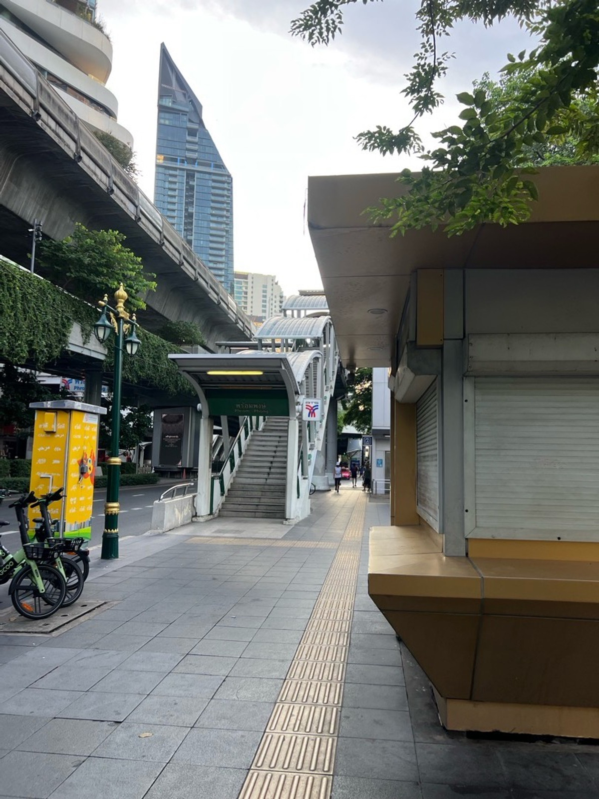 ขายคอนโดสุขุมวิท อโศก ทองหล่อ : SCOPE Promsri | Sukhumvit 49/11
คอนโด Low-Rise สุดหรูจาก SCOPE
ตกแต่งครบโดย Ligne Roset 🇫🇷 095-6568924 kook