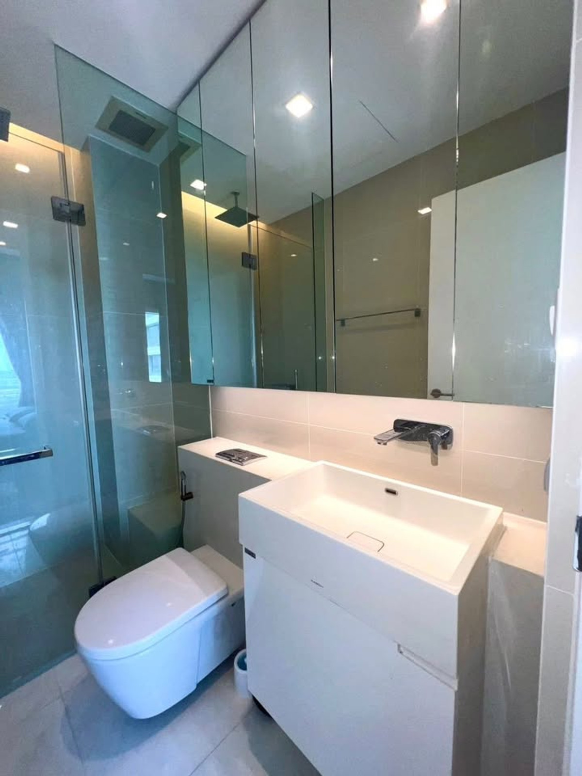 ให้เช่าคอนโดลาดพร้าว เซ็นทรัลลาดพร้าว : เช่าคอนโด The Saint Residences/เดอะ เซนต์ เรสซิเดนซ์ (G6810041)