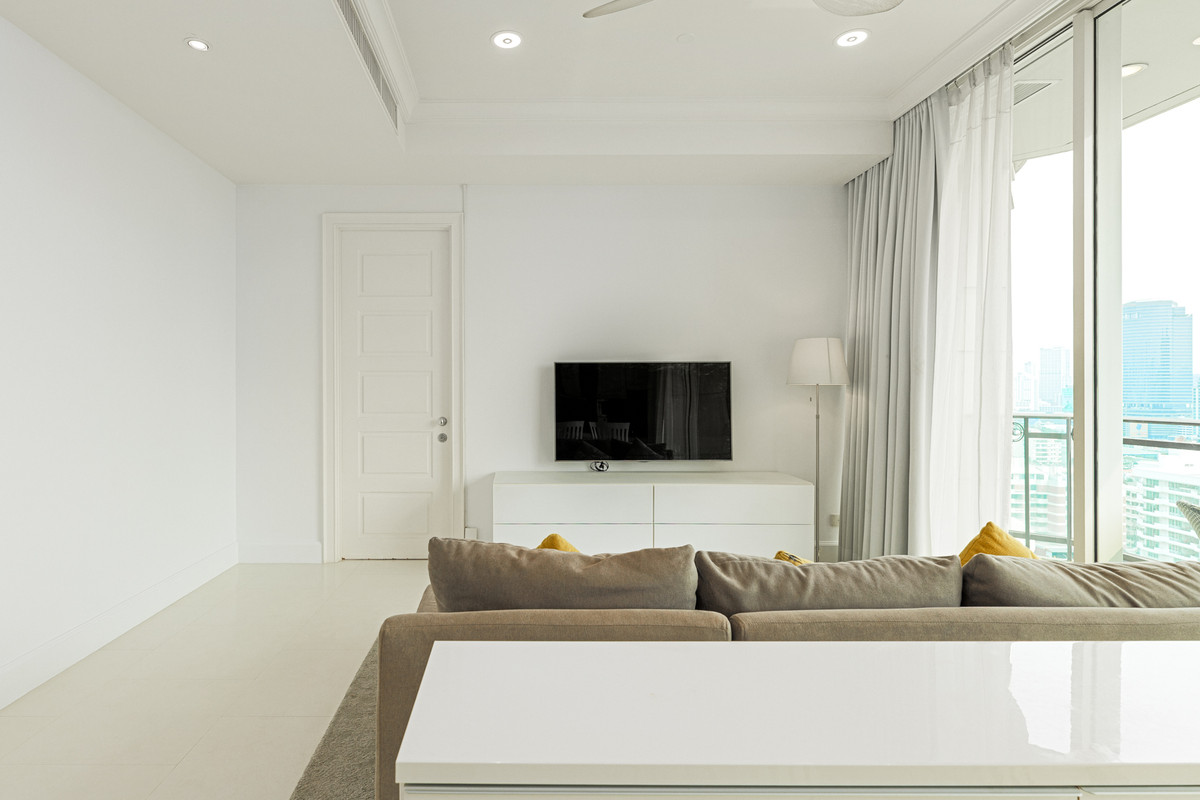 Royce Private Residences 2 bed for Sale Loading...