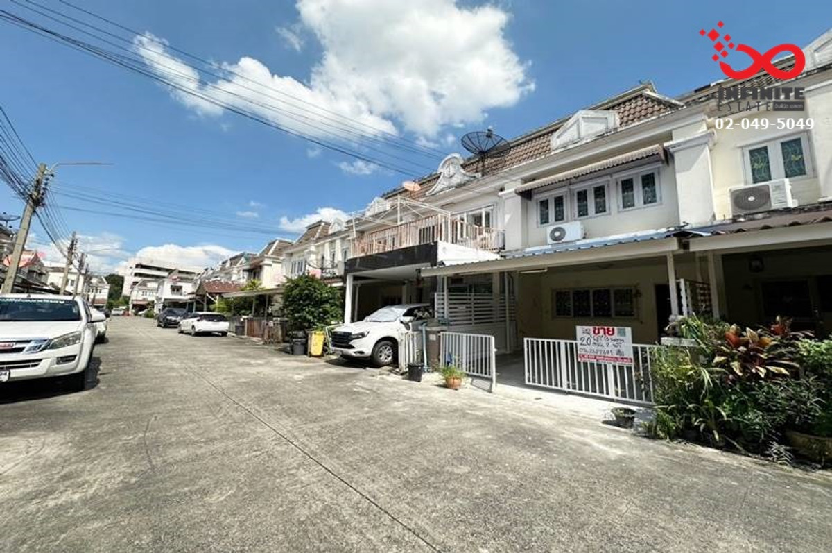 ขายทาวน์โฮม 2ชั้น ดิเอ็กซ์คลูซีฟ สวนหลวง ร.9 เฉลิมพระเกียรติ 72 Loading...