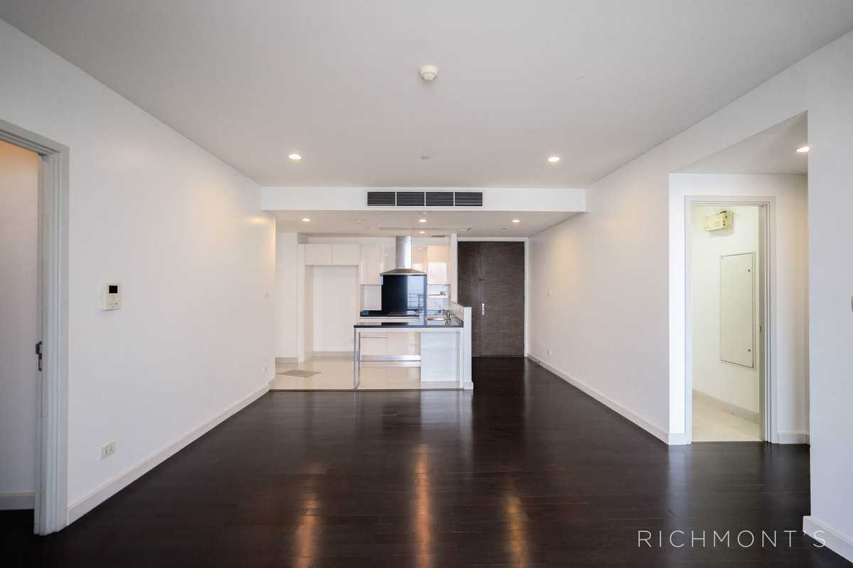 Watermark Chaophraya condo for Sale, 2 bedrooms Loading...