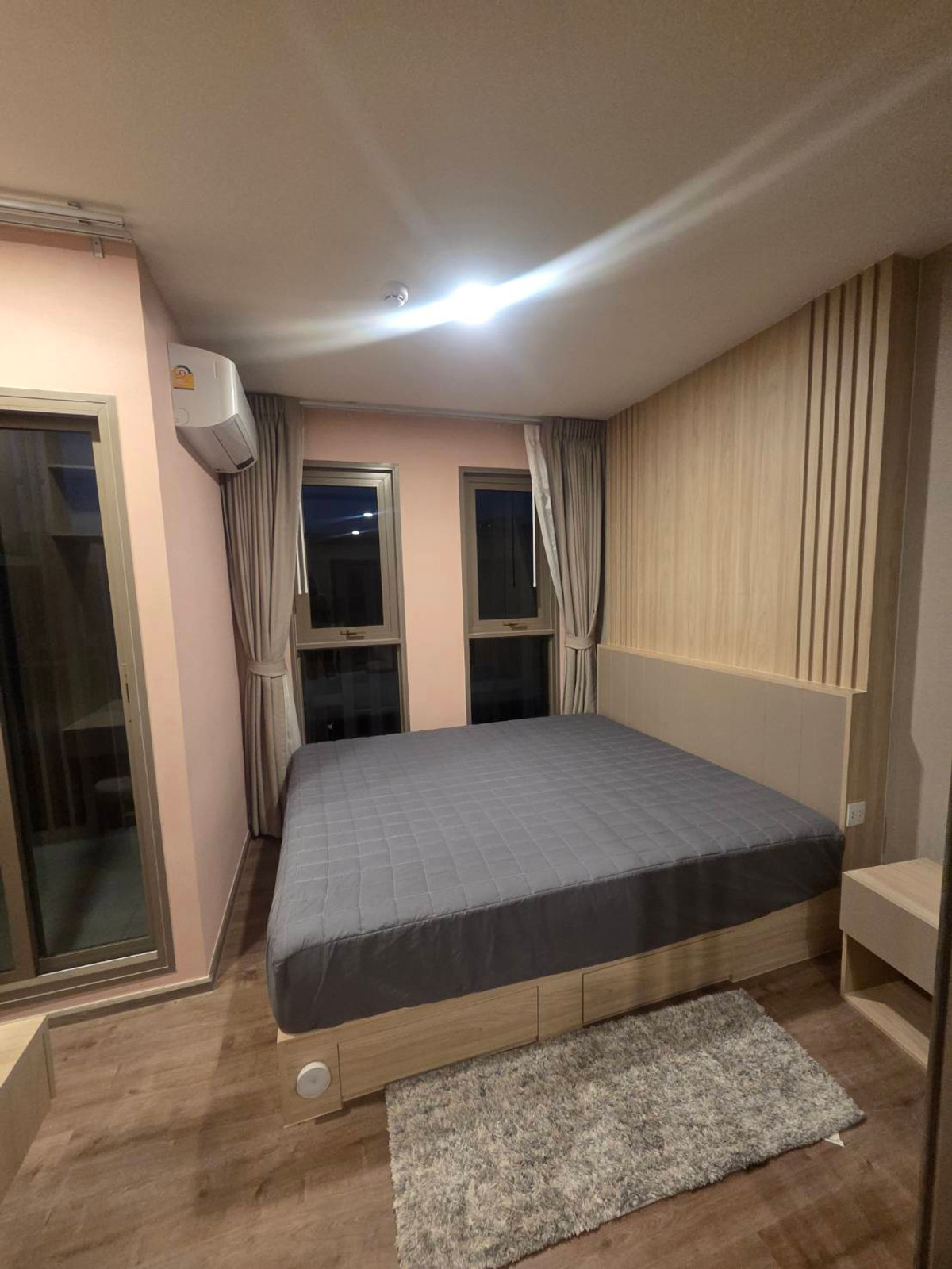 (for rent) Aspire Pinklao - Arun Ammarin near Siriraj Hospital and MRT Bang Khun Non Loading...