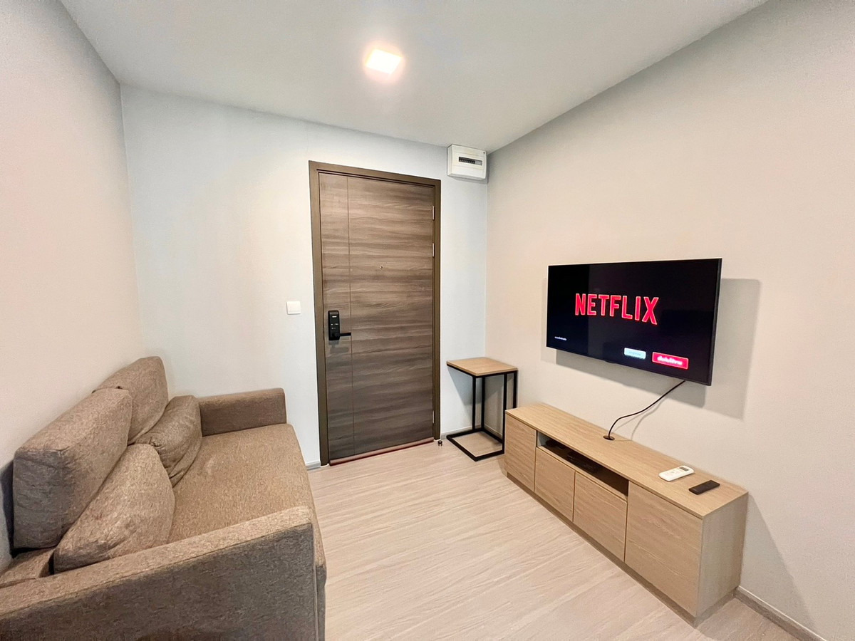 For RentCondoOnnut, Udomsuk : Condo for rent: The Privacy S101 – Sukhumvit 101, size 28 sq m, 5th floor (small pool view), complete furniture/electrical appliances: 2 TVs (65”/43”), washing machine, kitchen, sofa bed.