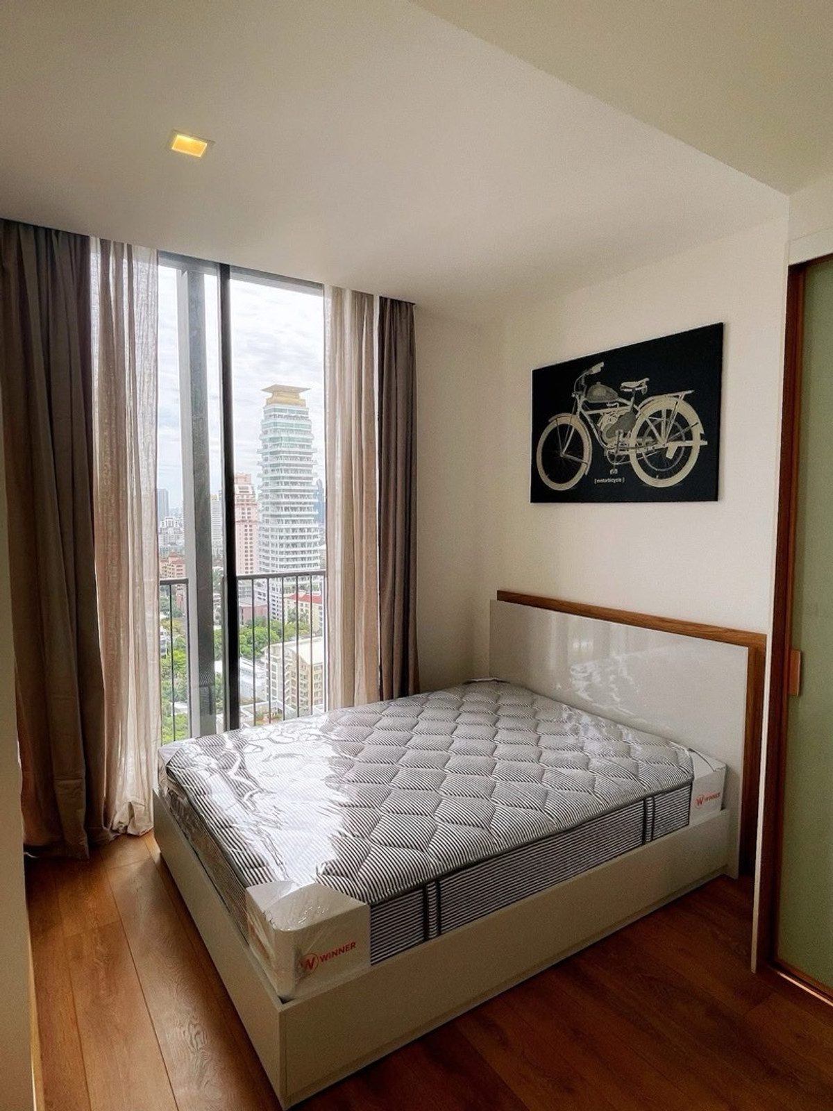 Noble B33 2 bedrooms 38,500/month Loading...