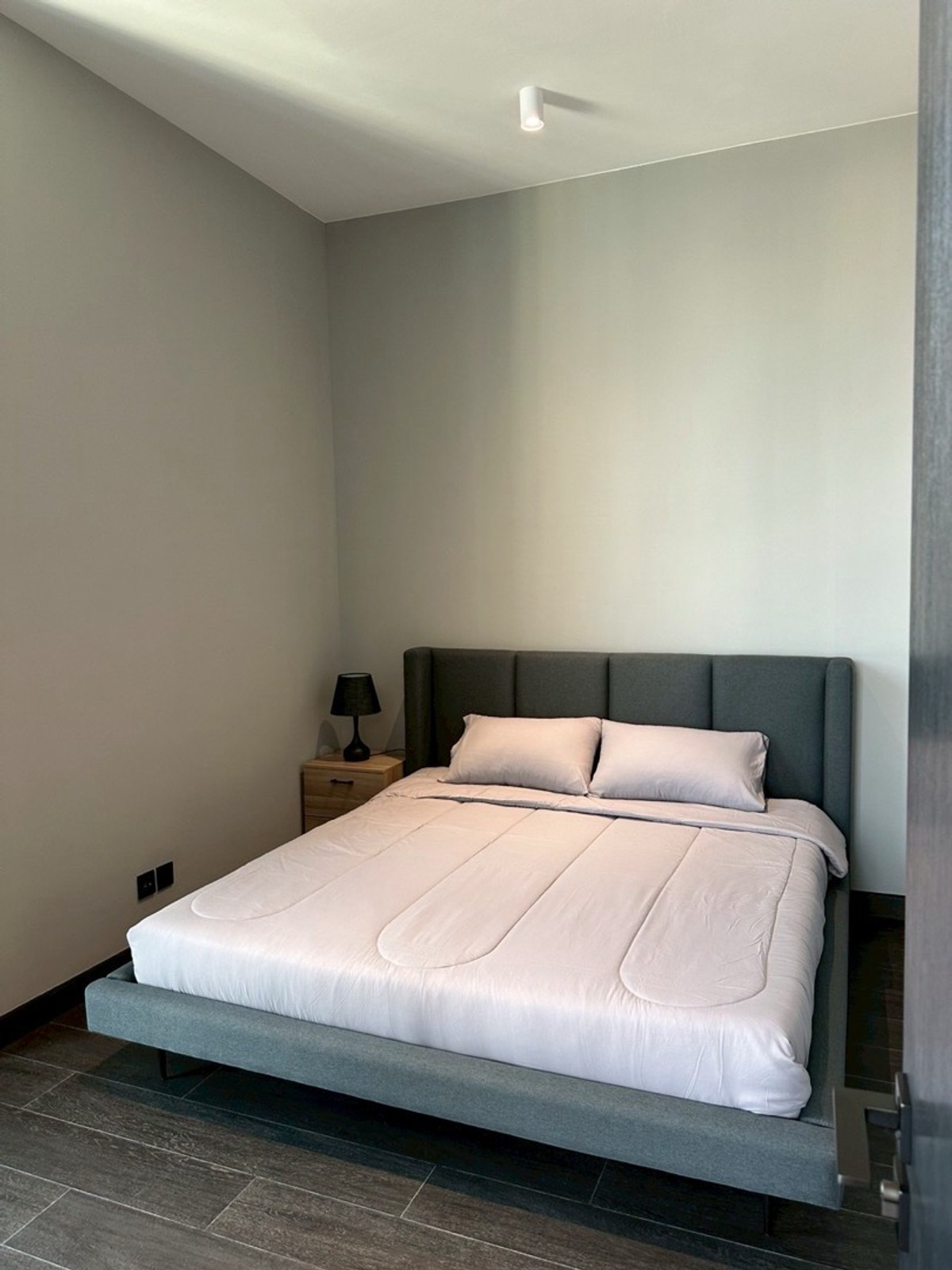 ให้เช่าคอนโดสาทร นราธิวาส : 🏢Tait Sathorn 12
For rent 1 bedroom  1 bathroom⭐️ 