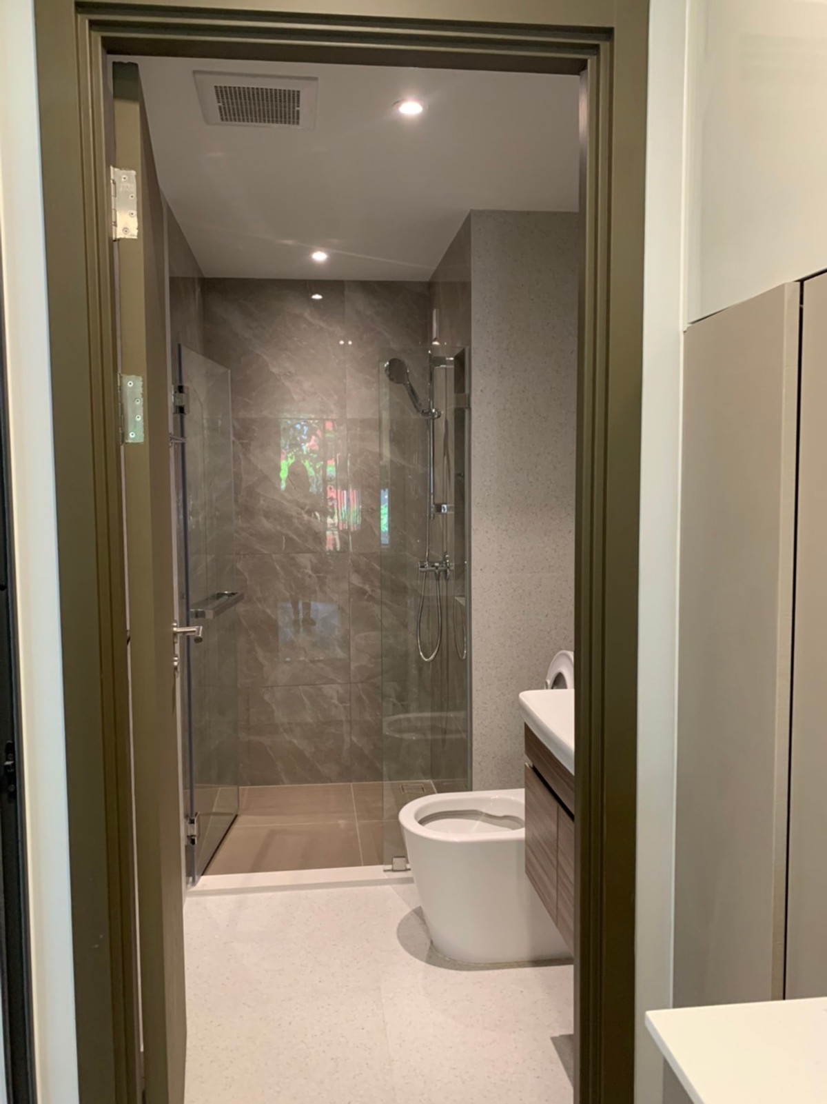 Condo for rent: The Privacy S101 – Sukhumvit 101, size 28 sq m, 5th floor (small pool view), complete furniture/electrical appliances: 2 TVs (65”/43”), washing machine, kitchen, sofa bed. Loading...