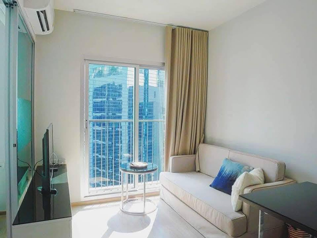 For rent RR1313 Noble Revolve 2, beautiful room, fully furnished, near MRT Cultural Center. Loading...