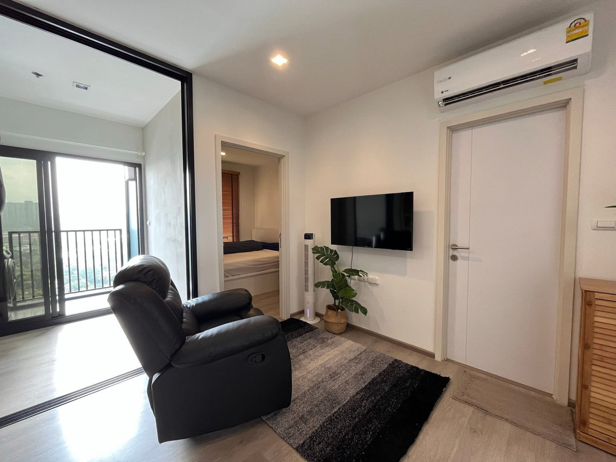 For RentCondoBang kae, Phetkasem : ⭐️ The Base Phetkasem ⭐️ 1 Bedroom 32 sq m. Complete electrical appliances, ready to move in.