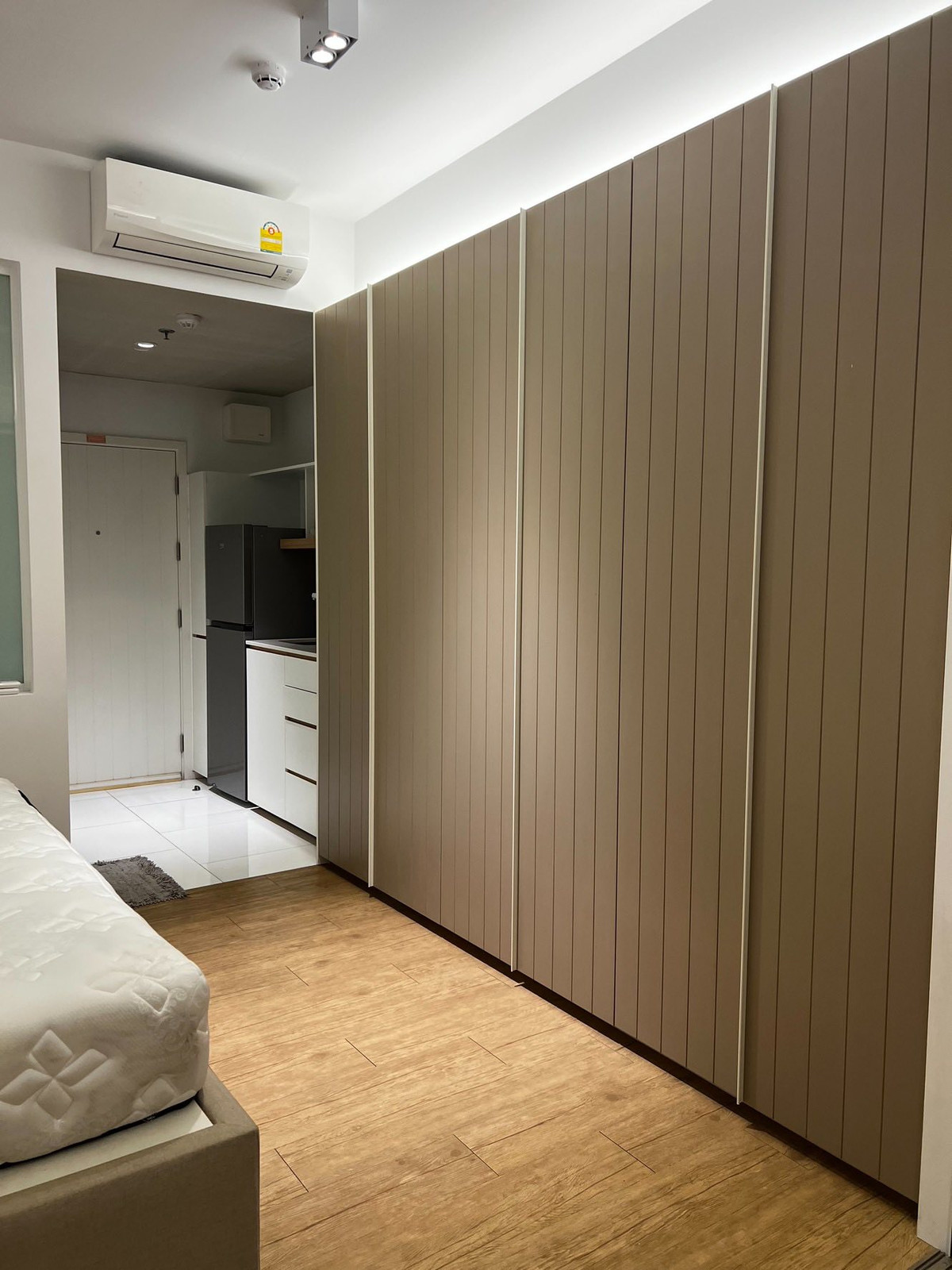 For SaleCondoSiam Paragon ,Chulalongkorn,Samyan : Triple Y Residence【𝐒𝐄𝐋𝐋 & 𝐑𝐄𝐍𝐓】🔥Minimal concept with fully functional spaces, combining coolness and simplicity🔥  Contact Line ID: @hacondo