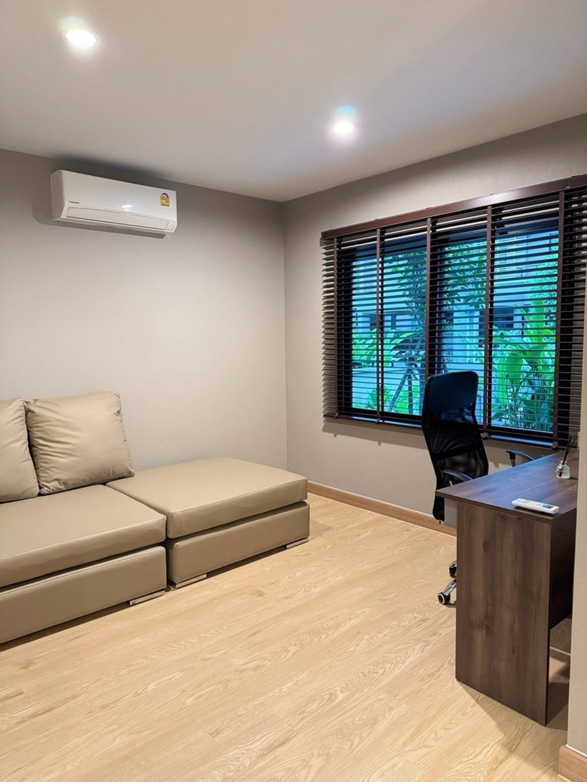 ให้เช่าบ้าน🔥Areeya Como Botanica บางนา🔥2ชั้น🔥41ตรว🔥4Bed🔥R2710-17 Loading...