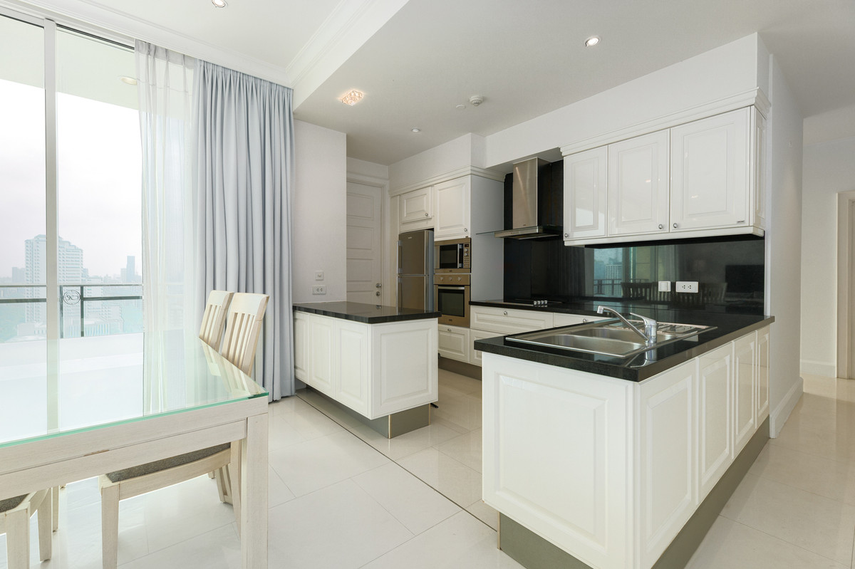 Royce Private Residences 2 bed for Sale Loading...