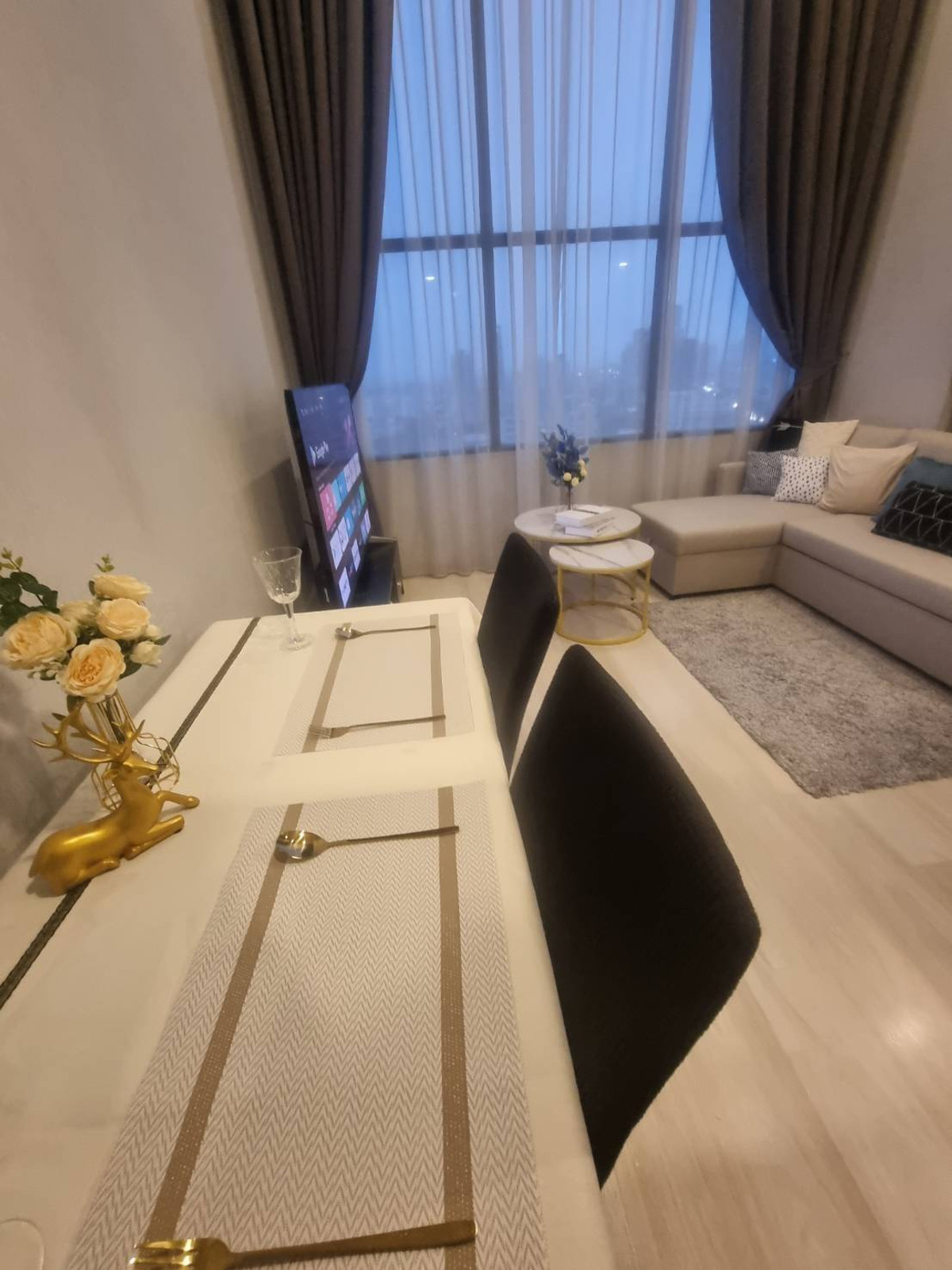 CondoSathorn, Narathiwat : urgent! Condo for rent, 1 bedroom, Duplex, in the Knightsbridge Prime Sathorn project, fully furnished, very beautiful central area.
