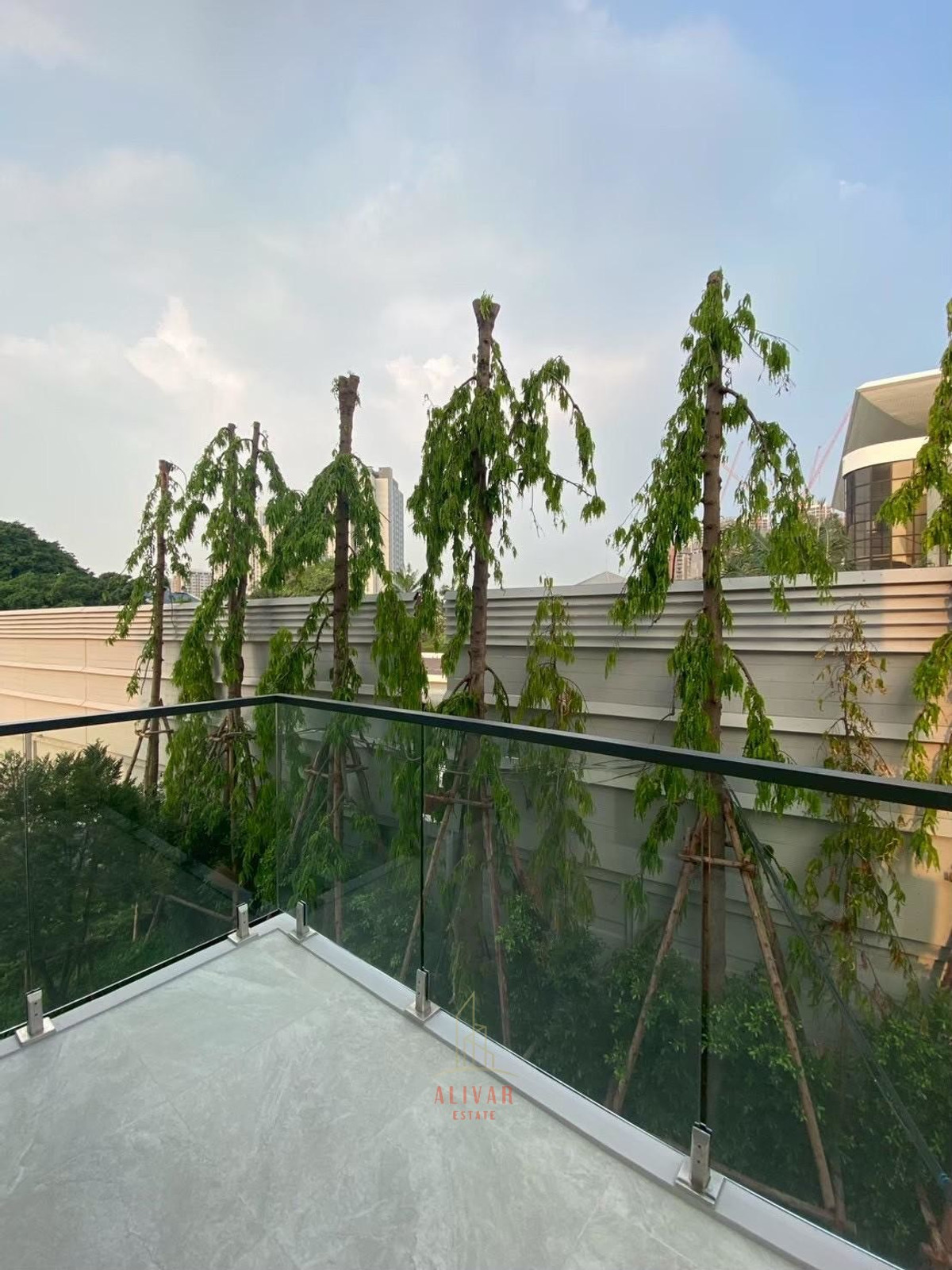 บ้านพระราม 9 เพชรบุรีตัดใหม่ RCA : RH101425 ขาย/ให้เช่า ทาวน์โฮม 4ชั้น พร้อมลิฟต์ at 89 Residence Ratchada-Rama 9 ใกล้ MRT ศูนย์วัฒธรรม