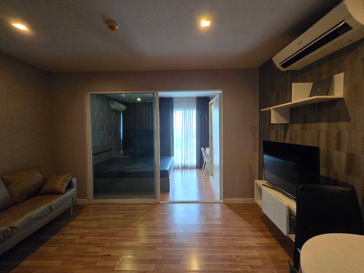 For RentCondoYothinpattana,CDC : For rent🚝 We condo Ekkamai-Ramindra, fully furnished, good price, has washing machine (near MRT Pink Line)📱Line: @promptcondo