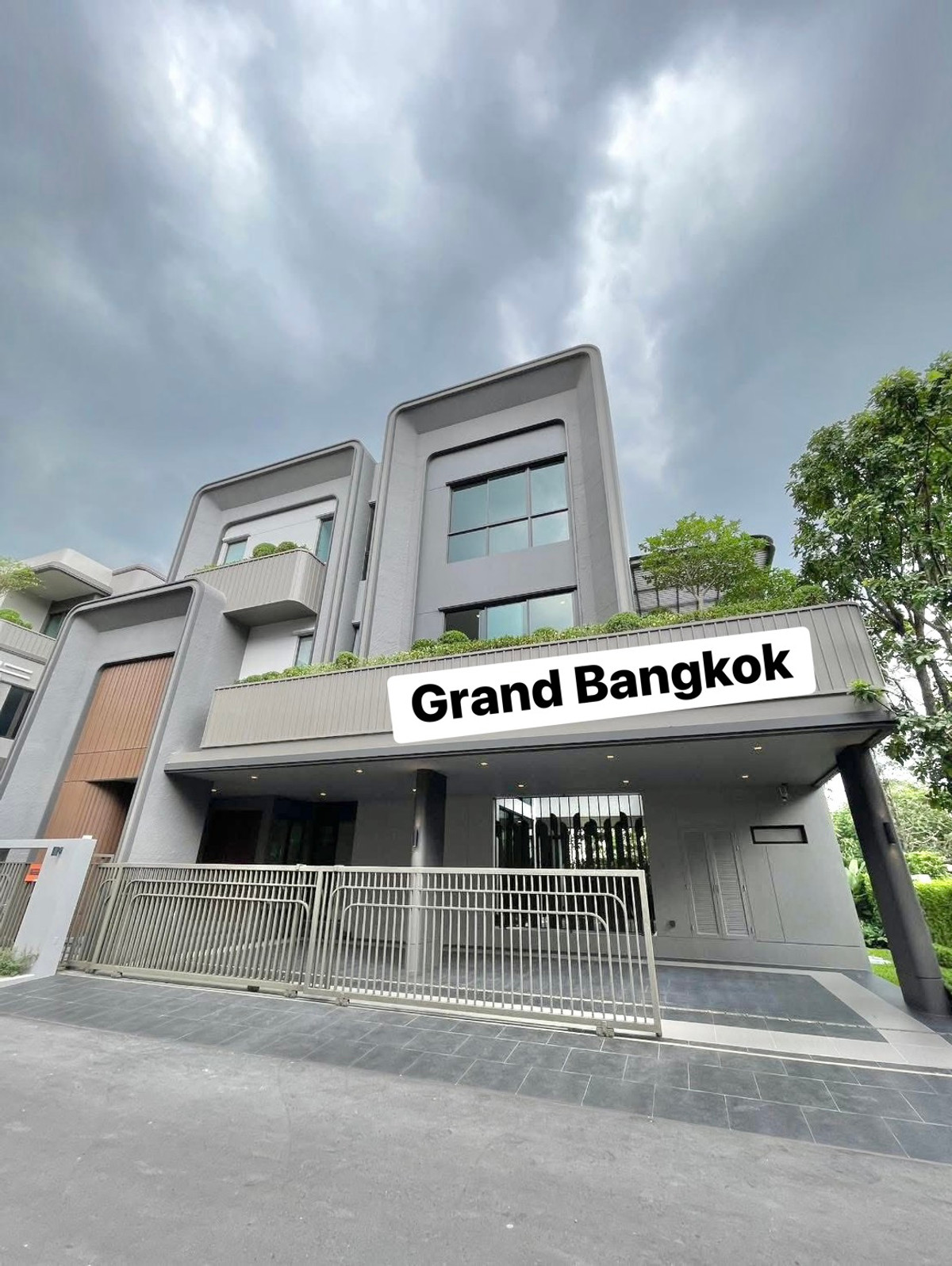 For RentHouseChaengwatana, Muangthong : 🔥🔥30375 🔥🔥 Luxury detached house for rent 𝐆𝐫𝐚𝐧𝐝 𝐁𝐚𝐧𝐠𝐤𝐨𝐤 𝐁𝐨𝐮𝐥𝐞𝐯𝐚𝐫𝐝 Don Mueang-Chaengwattana 🚩#The same village as Khun Janie, you can do it all if you're refreshed🚩🌐LINE ID : @fastforrentcondo