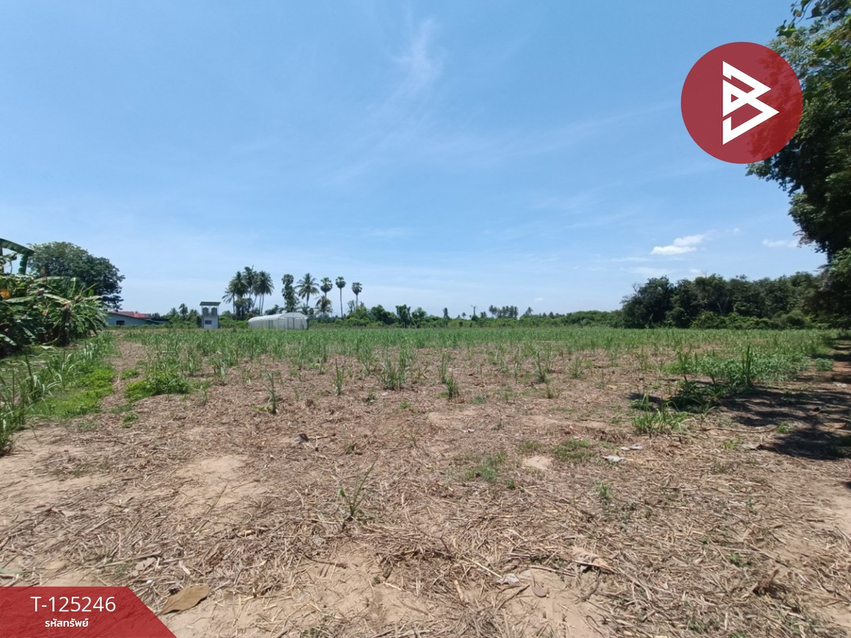 ขายที่ดิน เนื้อที่ 4 ไร่ 1 งาน 45 ตร.วา ท่ามะกา กาญจนบุรี Loading...