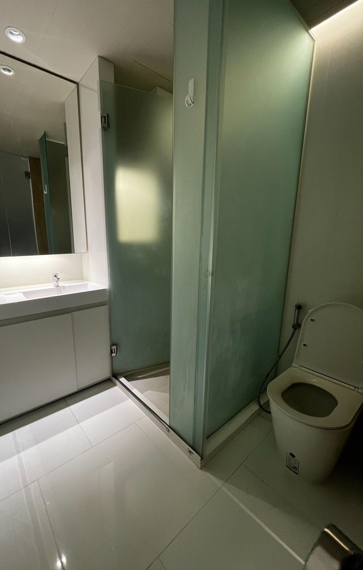 For SaleCondoSiam Paragon ,Chulalongkorn,Samyan : Triple Y Residence【𝐒𝐄𝐋𝐋 & 𝐑𝐄𝐍𝐓】🔥Minimal concept with fully functional spaces, combining coolness and simplicity🔥  Contact Line ID: @hacondo