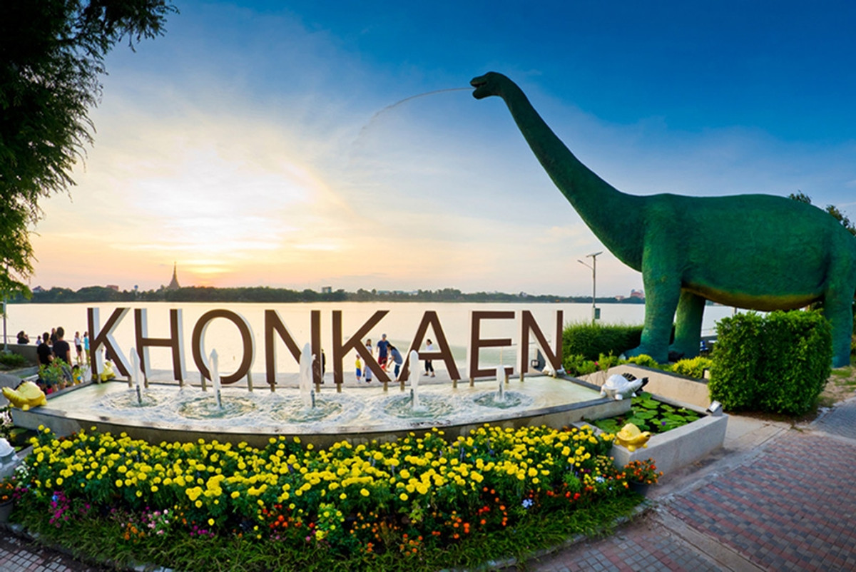 ขายโรงแรม 3 ดาว ขนาด 76 ห้อง ใจกลางเมืองขอนแก่น ใกล้บึงแก่นนคร Loading...