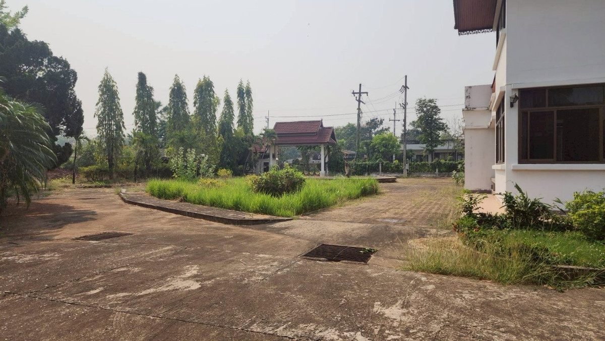 ขายที่ดินพร้อมสิ่งปลูกสร้าง หางดง เชียงใหม่ พื้นที่ 4 ไร่ 3 งาน 86 ตร.ว. ใกล้สนามบินเชียงใหม่ 10 กม. เหมาะทำรีสอร์ตหรือบ้านพักตากอากาศ ราคาขาย 40,000,000 บาท Loading...