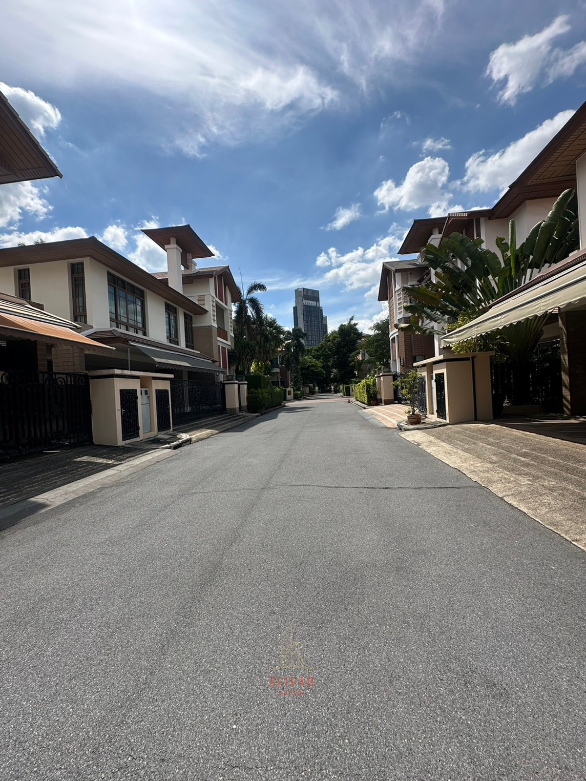 ให้เช่าบ้านอ่อนนุช อุดมสุข : RH101625 ให้เช่า บ้านเดี่ยว 3ชั้น at Baan Sansiri Sukhumvit 67 ใกล้ BTS พระโขนง