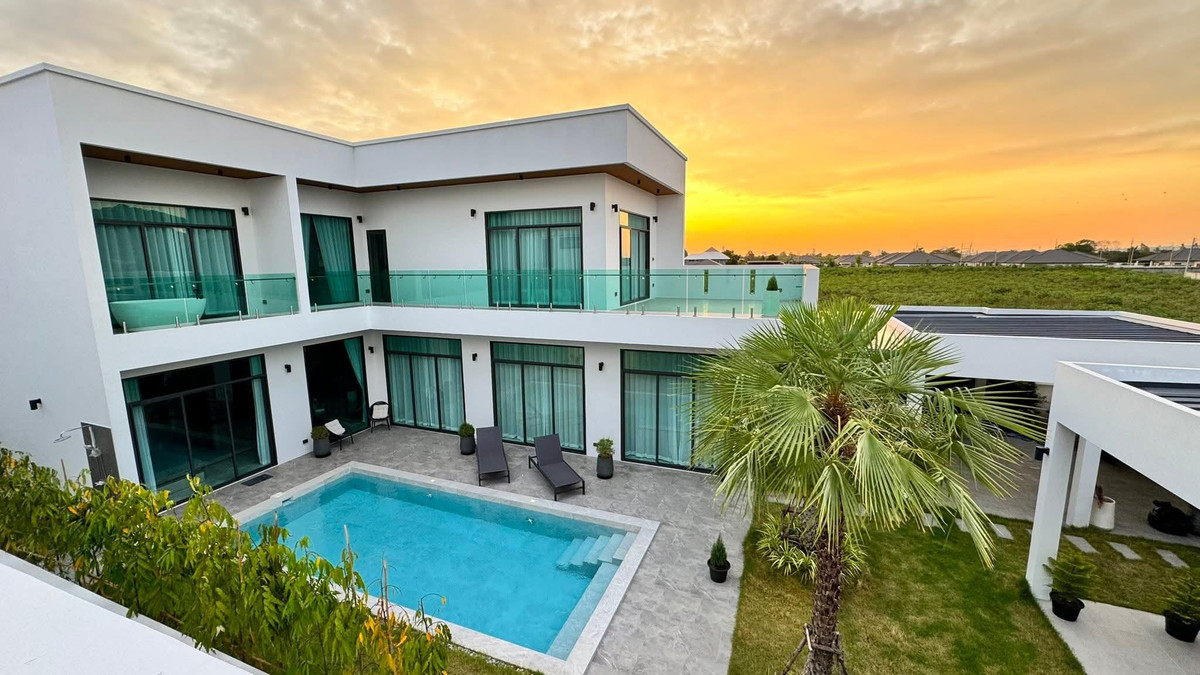 For SalePattaya, Bangsaen, Chonburi : The sugar palm villas