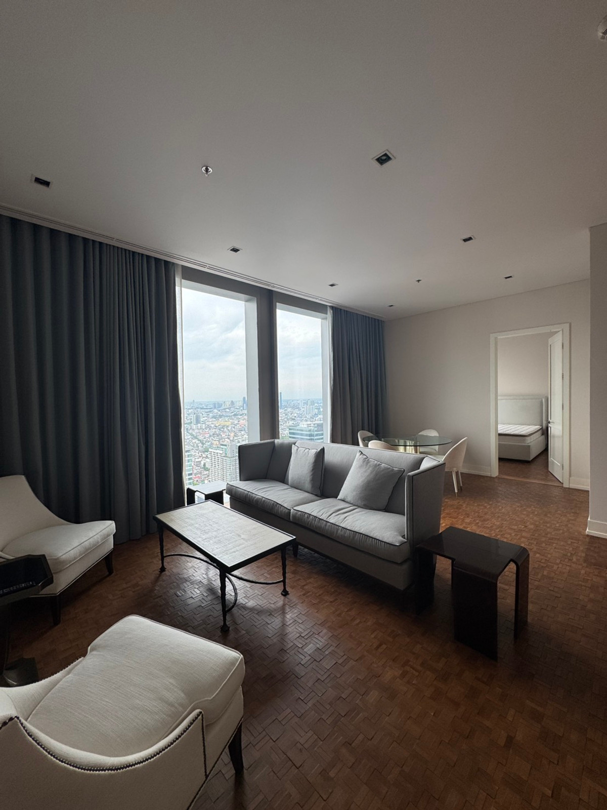 For SaleCondoSathorn, Narathiwat : The Ritz Carlton Residence for Sell, 2 beds 132 sq.m. High Floor, Near BTS Chong Nonsi
