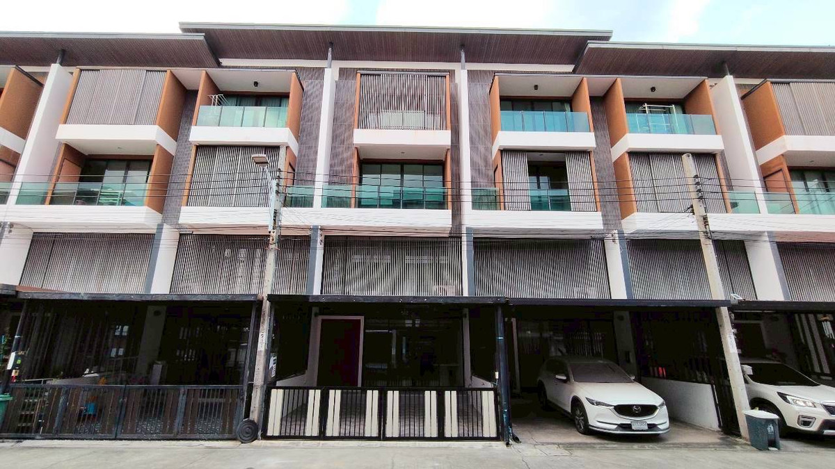 ให้เช่าทาวน์โฮมพระราม 2 บางขุนเทียน : 🏡 ให้เช่า! Home Office 3 ชั้นครึ่ง สุดหรู รีโนเวทใหม่ทั้งหลัง 📍 โครงการ อนินทาวน์ เทียนทะเล ซอย 7 ทำเลทอง ท่าข้าม – พระราม 2 เหมาะทั้งอยู่อาศัย และทำโฮมออฟฟิศสุดเท่