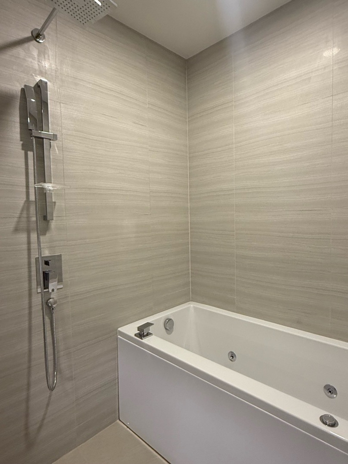 ขายคอนโดสุขุมวิท อโศก ทองหล่อ : 🔥ขายด่วน🔥พาร์ค ออริจิ้น ทองหล่อ เฟอร์นิเจอร์ครบพร้อมเข้าอยู่ ใกล้ BTS ทองหล่อ