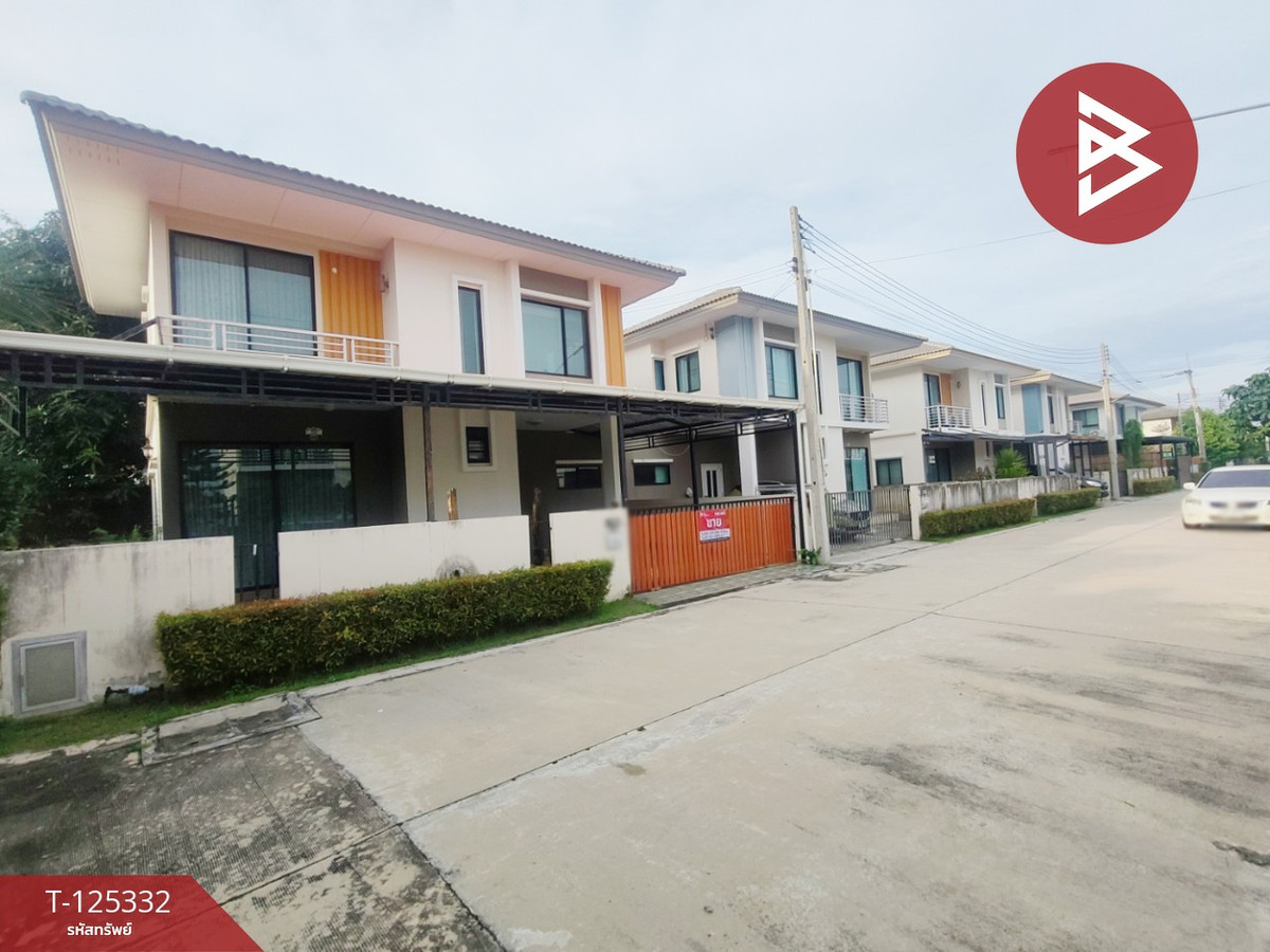 Semi-detached house for sale, The Trust Village, Ban Pho, Chachoengsao. Loading...