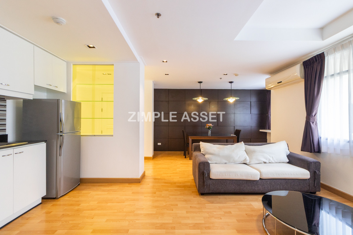 For RentSukhumvit, Asoke, Thonglor : Line ID: @zimple_asset  Service Apartment on Sukhumvit Soi 8. Fully furnished large rooms with fitness and swimming pool. Conveniently located near BTS Nana. Accepts both short-term and long-term stays