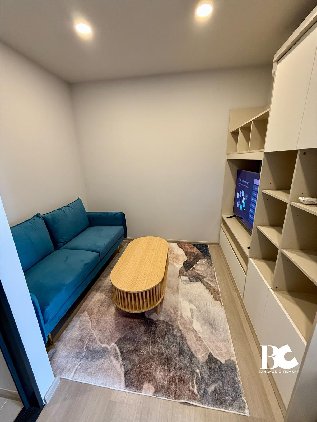 ✨ Aspire Onnut Station ✨⚡️ WALK TO BTS ON NUT! Premium High-Floor Unit for Rent! ⚡️ Loading...