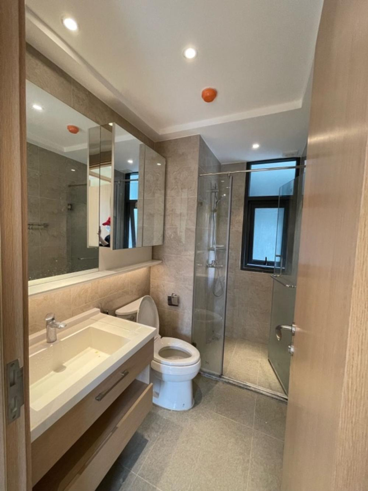 ให้เช่าคอนโดสาทร นราธิวาส : ให้เช่า ✨ Regal Sathon - Naradhiwas ✨ 2 ห้องนอน เฟอร์นิเจอร์ และ เครื่องใช้ไฟฟ้าครบ 