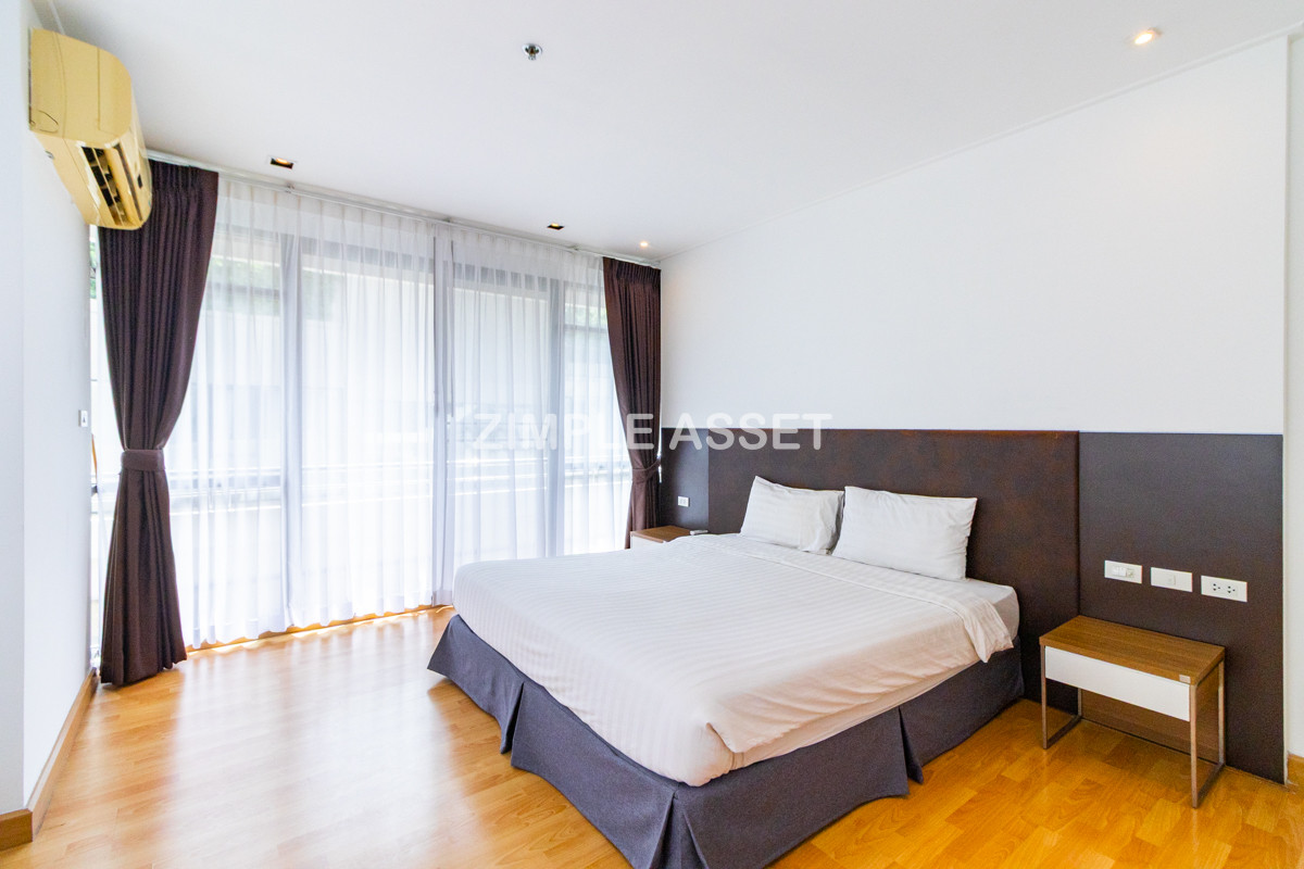 For RentSukhumvit, Asoke, Thonglor : Line ID: @zimple_asset  Service Apartment on Sukhumvit Soi 8. Fully furnished large rooms with fitness and swimming pool. Conveniently located near BTS Nana. Accepts both short-term and long-term stays