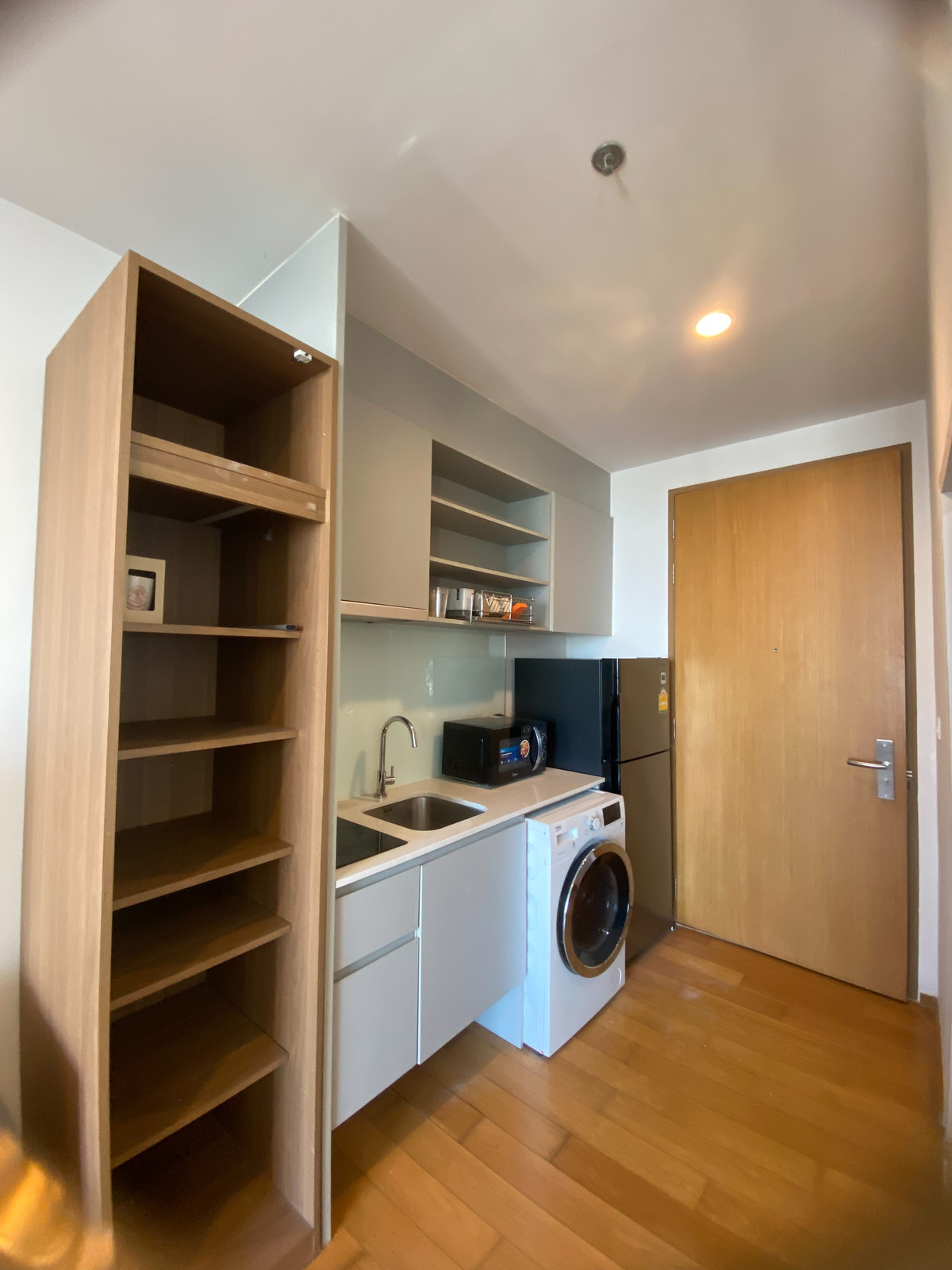 For RentCondoSathorn, Narathiwat : Hot Price for rent Noble Revo Silom (โนเบิล รีโว สีลม) ราคาถูกที่สุด ห้องสวย 🔥