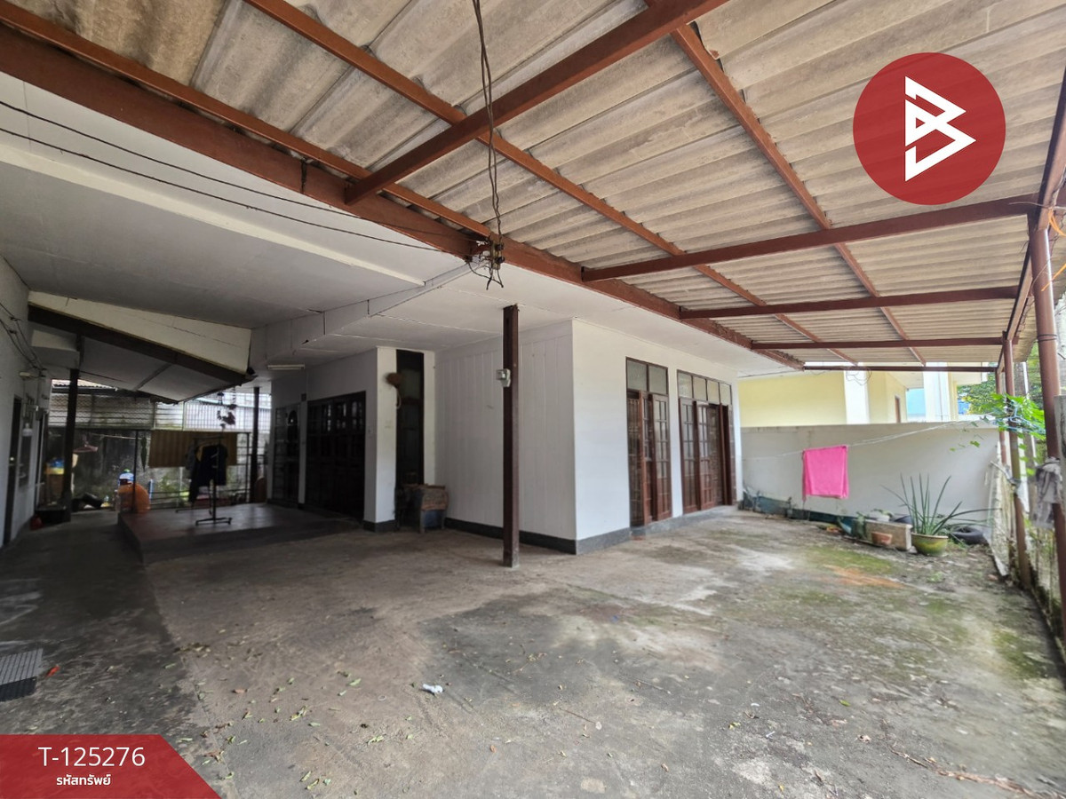 ขายบ้านเดี่ยว พร้อมกิจการห้องเช่า เนื้อที่ 75 ตารางวา ท่าช้าง จันทบุรี Loading...