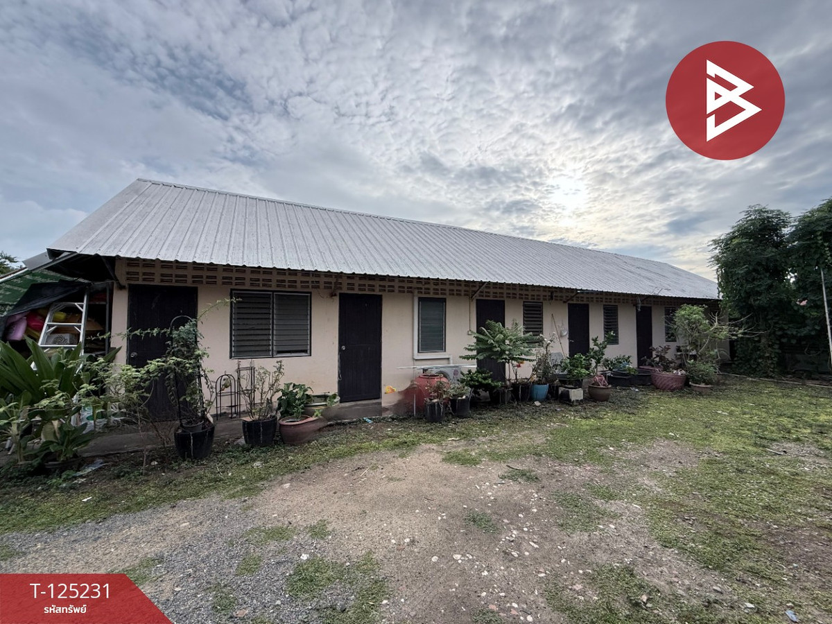 Single house with land for sale, area 2 ngan 6 sq m, Sattahip, Chonburi. Loading...