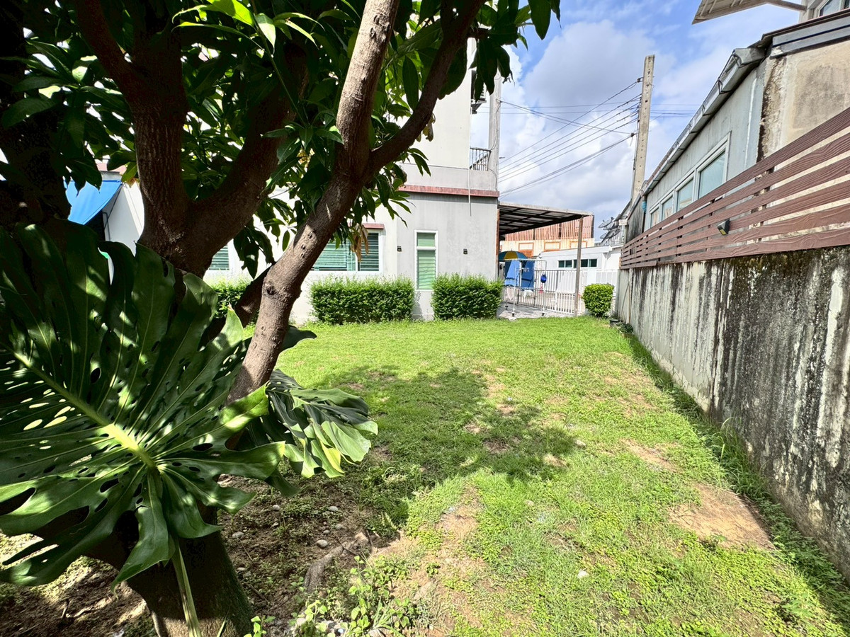 For SaleTownhomePattanakan, Srinakarin : Townhouse for sale, Villette Lite Pattanakarn 38 (Villette Lite Pattanakarn) near Triam Udom Phatthanakan (N.1911)