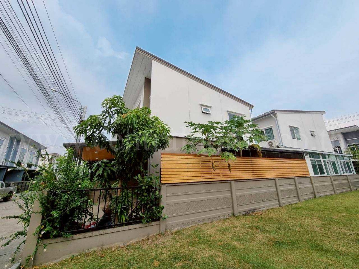 ทาวน์โฮม คาซ่า วอเตอร์ไซด์ ราชพฤกษ์ - พระราม 5 หลังมุม  Loading...