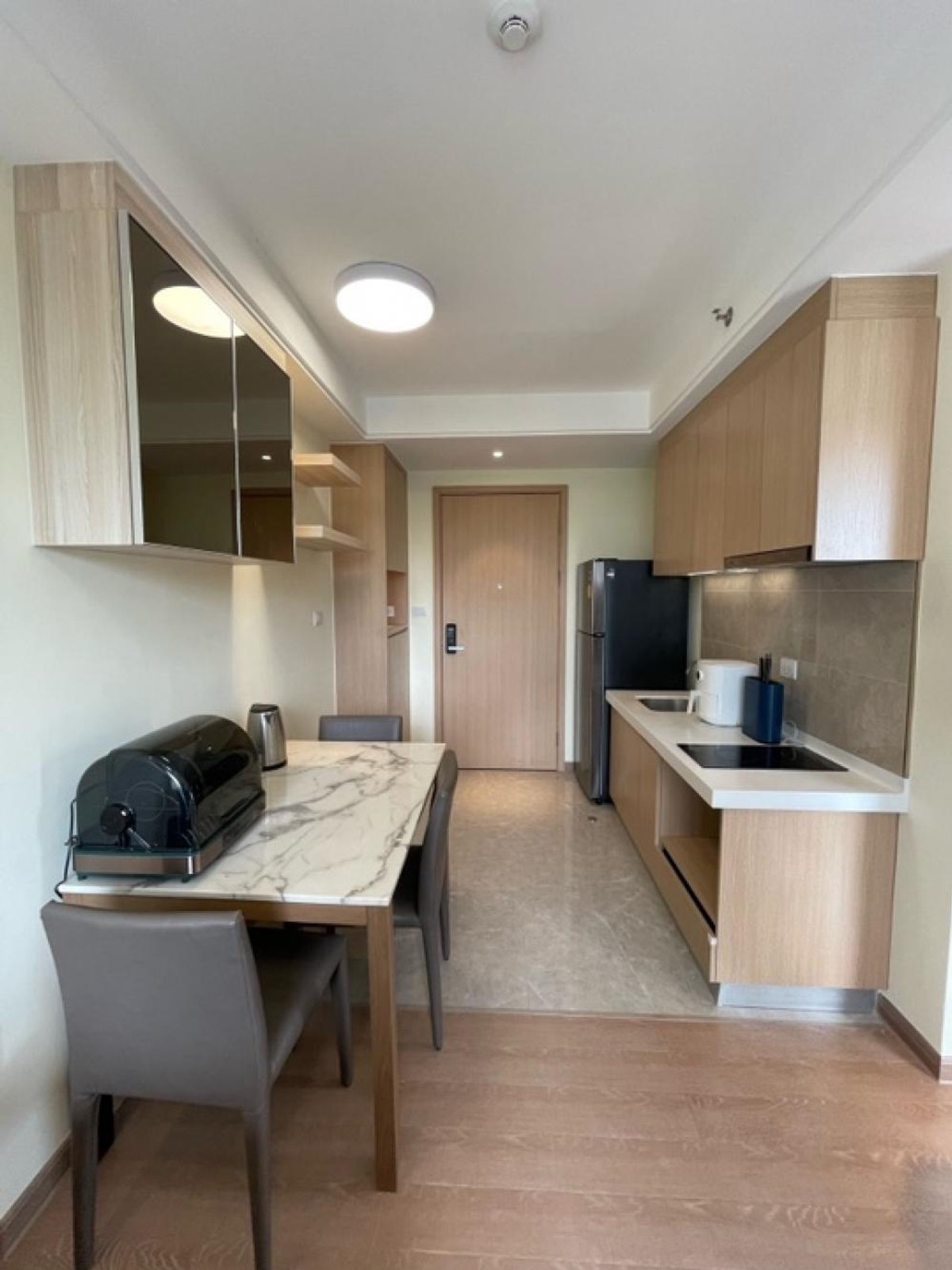 ให้เช่าคอนโดสาทร นราธิวาส : ให้เช่า ✨ Regal Sathon - Naradhiwas ✨ 2 ห้องนอน เฟอร์นิเจอร์ และ เครื่องใช้ไฟฟ้าครบ 