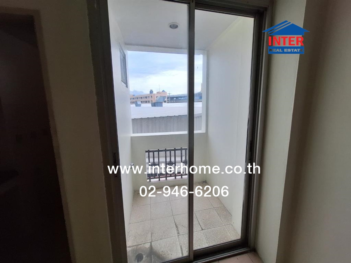 Condominium 22.16 sq m. Bang Yai Square A2 near The Square Bang Yai. Kanchanaphisek Road Rattanathibet Road, Bang Bua Thong, Nonthaburi Loading...