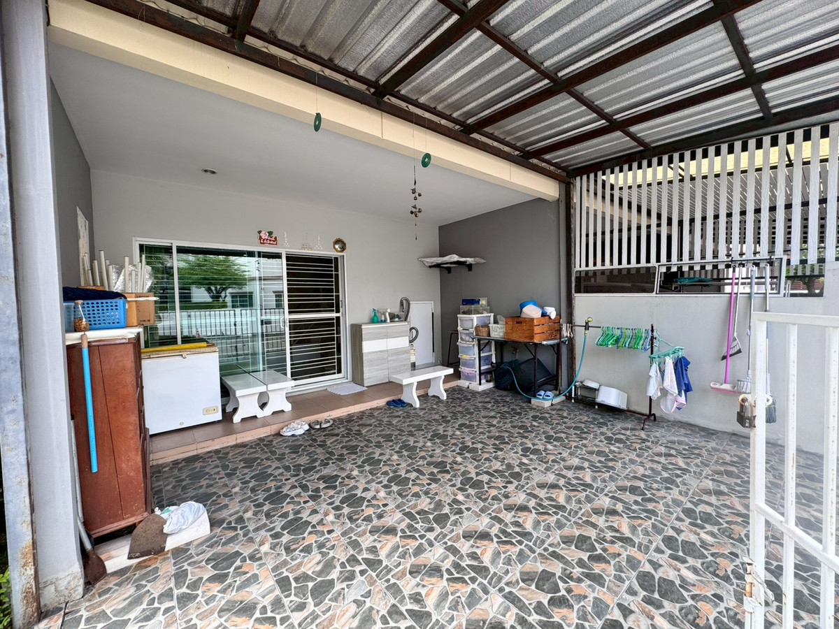 For SaleTownhomePattanakan, Srinakarin : Townhouse for sale, Villette Lite Pattanakarn 38 (Villette Lite Pattanakarn) near Triam Udom Phatthanakan (N.1911)